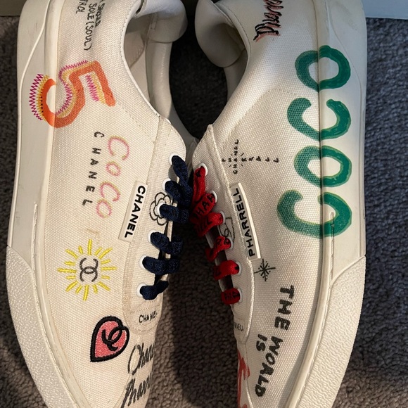 Authentic Chanel x Pharrell graffiti trainers - Picture 3 of 6